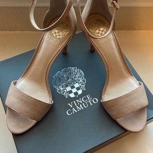 Vince Camuto tan heel size 8.5 sandbar Napa